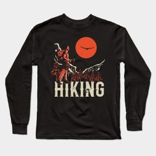 Hiking adventure wild vintage style national park Long Sleeve T-Shirt